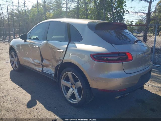 2017 PORSCHE MACAN WP1AB2A55HLB10703 Photo 2