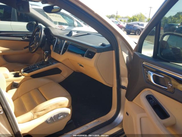 2017 PORSCHE MACAN WP1AB2A55HLB10703 Photo 4