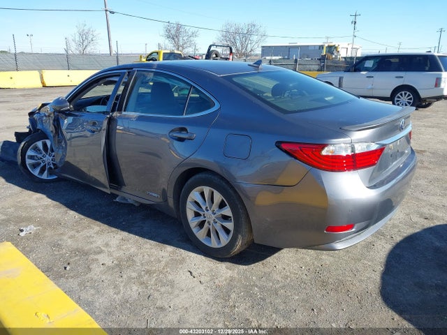JTHBW1GG6E2056289 Lexus ES 300H