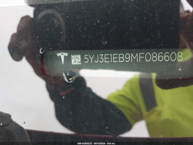 Tesla 2021 2021 5YJ3E1EB9MF086608 Image 19