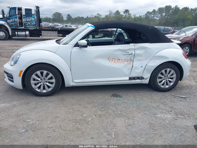 3VW5DAAT6JM514875 Volkswagen Beetle