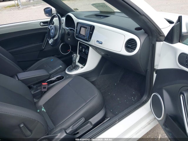3VW5DAAT6JM514875 Volkswagen Beetle