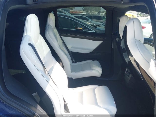 Tesla Model X 75d/p100d/p90d 2016 5YJXCBE41GF017897 Image 8