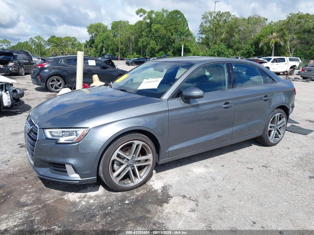 2018 AUDI A3 WAUAUGFF1J1023700 Photo 1