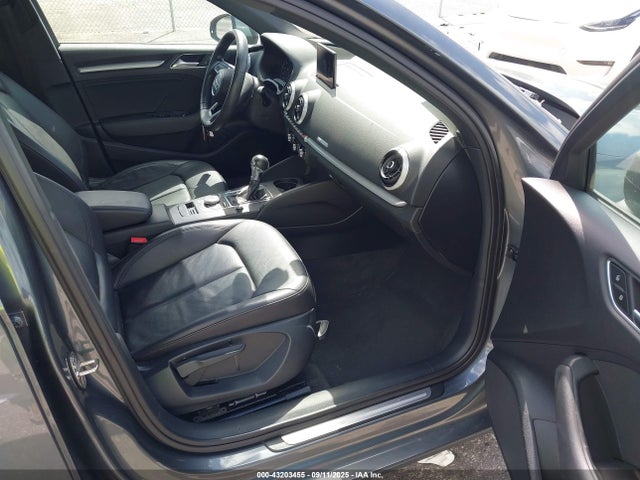 2018 AUDI A3 WAUAUGFF1J1023700 Photo 4