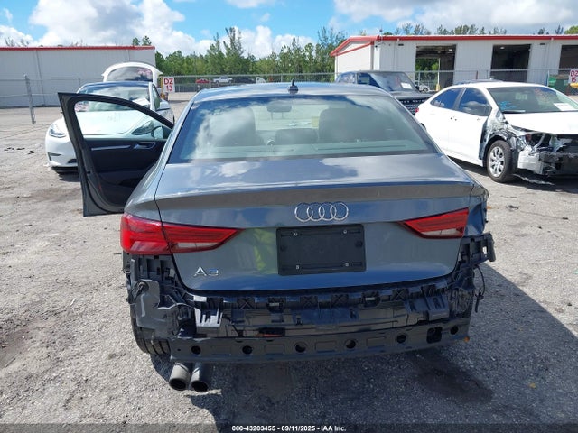 2018 AUDI A3 WAUAUGFF1J1023700 Photo 5