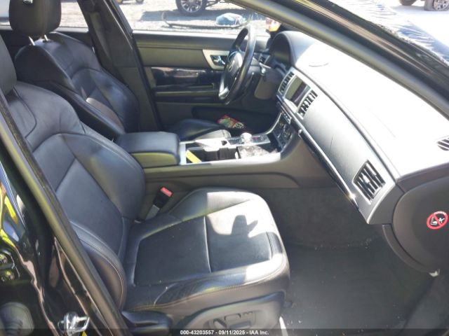 2015 JAGUAR XF SAJWJ0FF0F8U69281 Photo 4