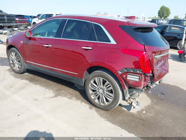 2017 CADILLAC XT5 1GYKNCRS3HZ109036 Photo 2