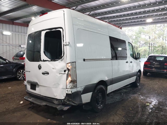 2024 MERCEDES-BENZ SPRINTER 2500 W1W4KBHY7RT191398 Photo 3