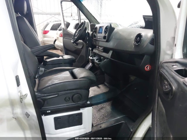 2024 MERCEDES-BENZ SPRINTER 2500 W1W4KBHY7RT191398 Photo 4