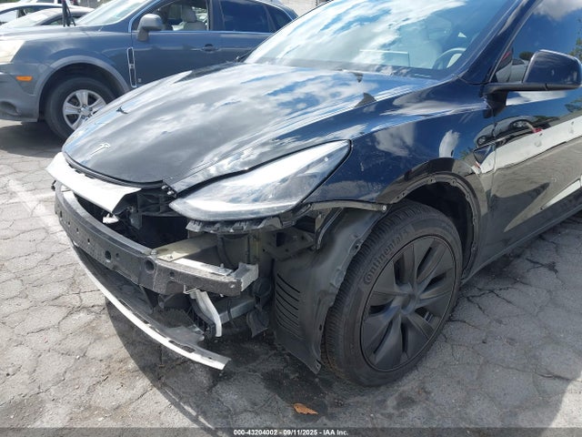 2024 TESLA MODEL Y 7SAYGDED1RF122837 Photo 5