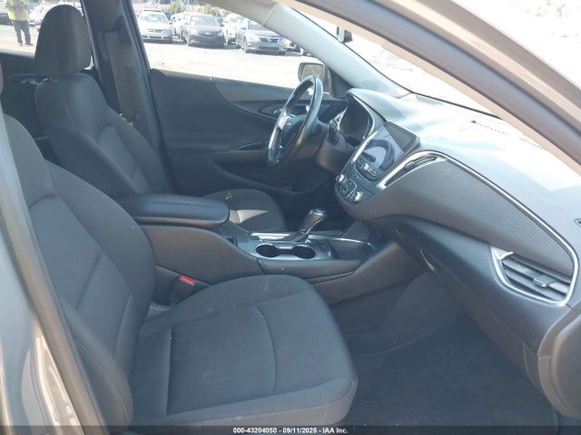 Chevrolet lfv - direct injection, variable valve timing, gen 1 2018 1G1ZD5STXJF150902 Image 5