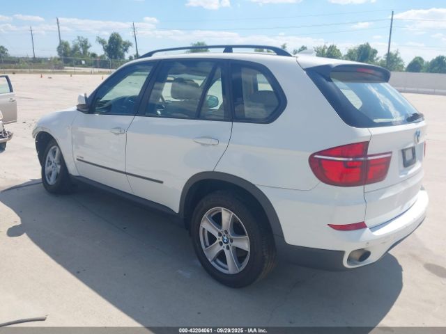 2013 BMW X5 5UXZV4C52D0E13665 Photo 2