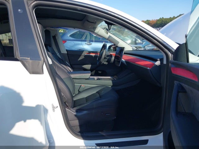 2023 TESLA MODEL Y 7SAYGDEE6PF685906 Photo 4