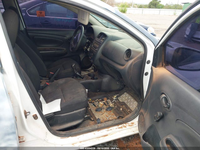3N1CN7AP8GL911471 Nissan 2016