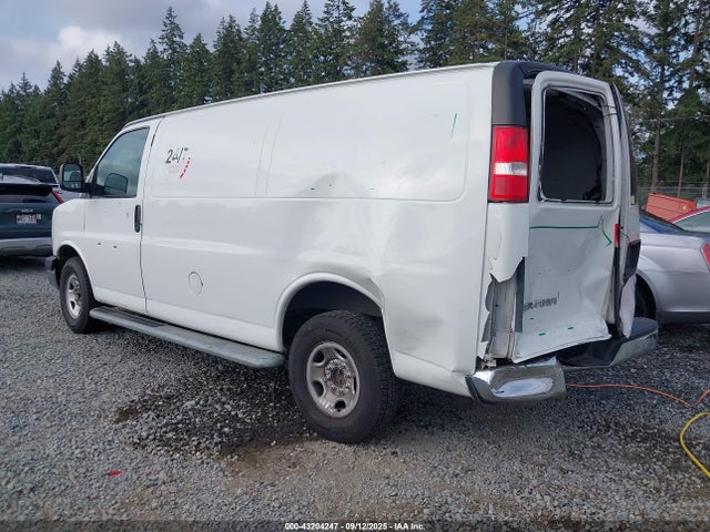 GMC l20 2015 1GTW7FCF8F1278219 Image 3