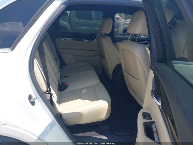 2017 CADILLAC XT5 1GYKNARS1HZ254810 Photo 7