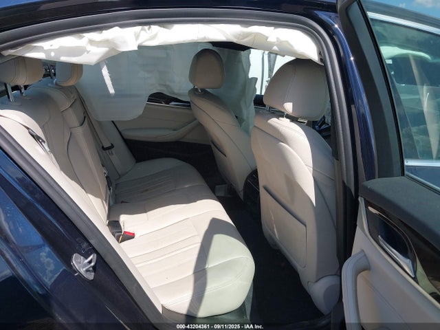WBAJA9C54KB253985 BMW 530e