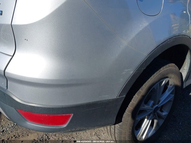1FMCU9GD5KUB28885 Ford Escape