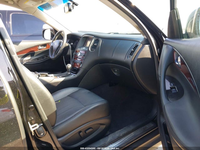 JN1BJ0RP7GM230906 Infiniti 2016