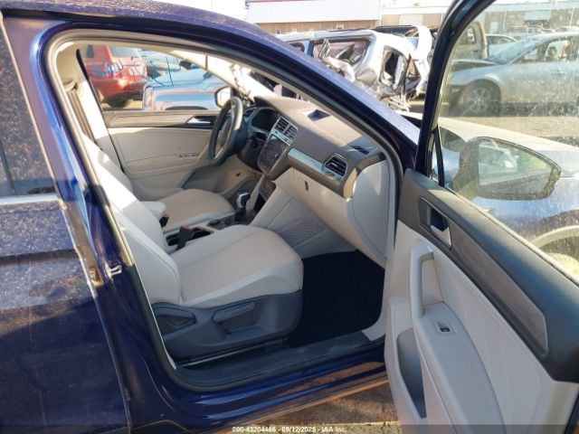 2024 VOLKSWAGEN TIGUAN 3VVMB7AXXRM065837 Photo 4