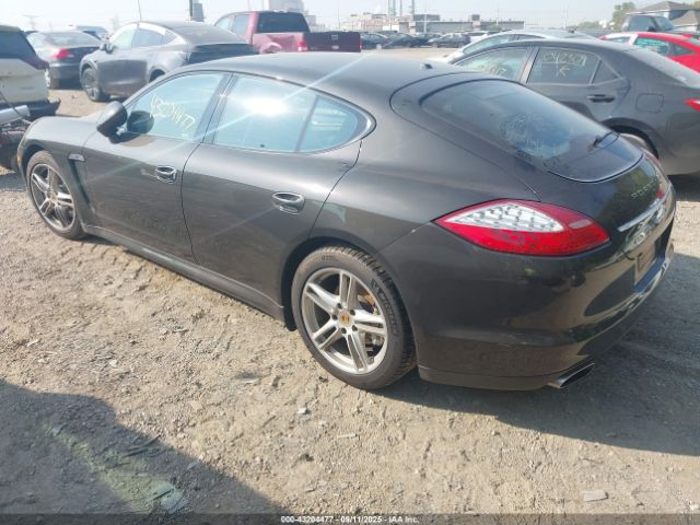 2011 PORSCHE PANAMERA WP0AA2A72BL011897 Photo 2