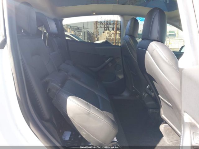 2021 TESLA MODEL Y 5YJYGDEE5MF214824 Photo 7