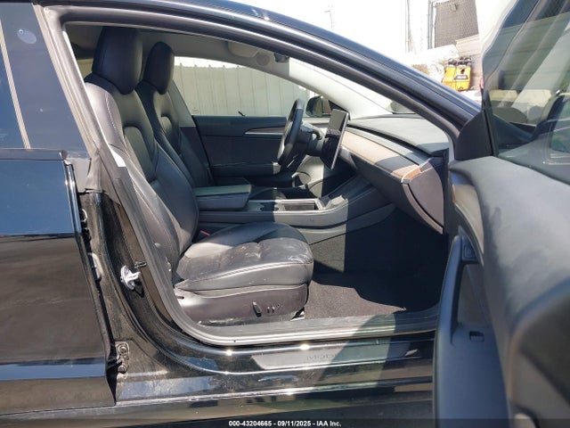 2022 TESLA MODEL 3 5YJ3E1EB9NF176827 Photo 4