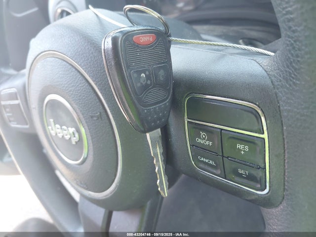 Jeep 2015 2015 1C4NJDBB5FD424042 Image 11