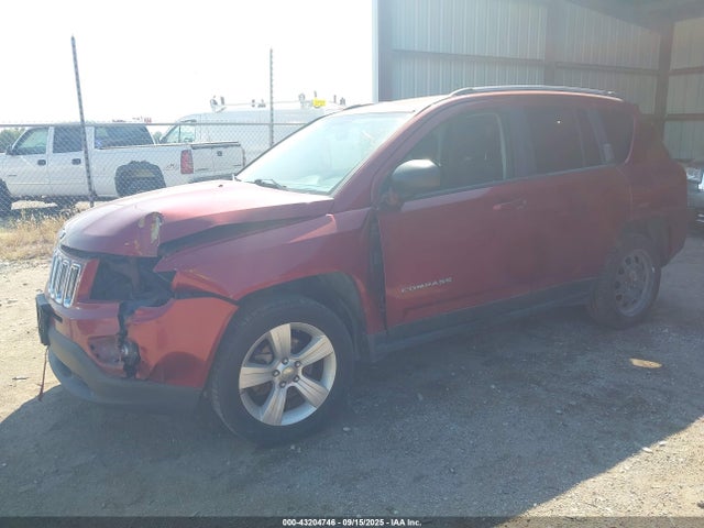 Jeep 2015 2015 1C4NJDBB5FD424042 Image 2