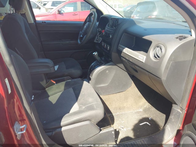 Jeep 2015 2015 1C4NJDBB5FD424042 Image 5