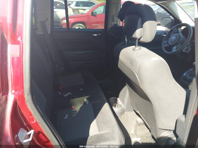 Jeep 2015 2015 1C4NJDBB5FD424042 Image 8