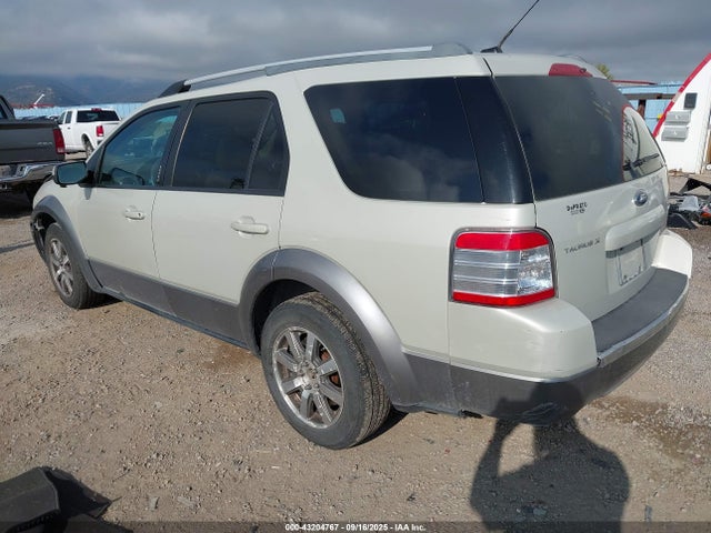 2008 FORD TAURUS X 1FMDK05W58GA20168 Photo 2