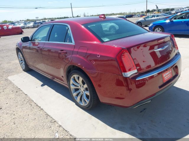 2019 CHRYSLER 300 2C3CCAAG4KH613666 Photo 2