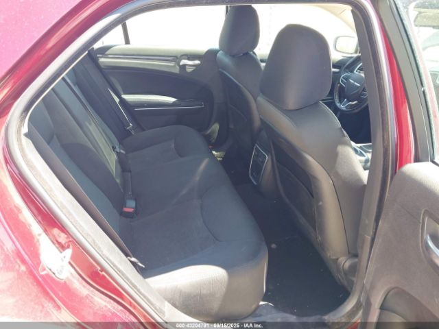 2019 CHRYSLER 300 2C3CCAAG4KH613666 Photo 7