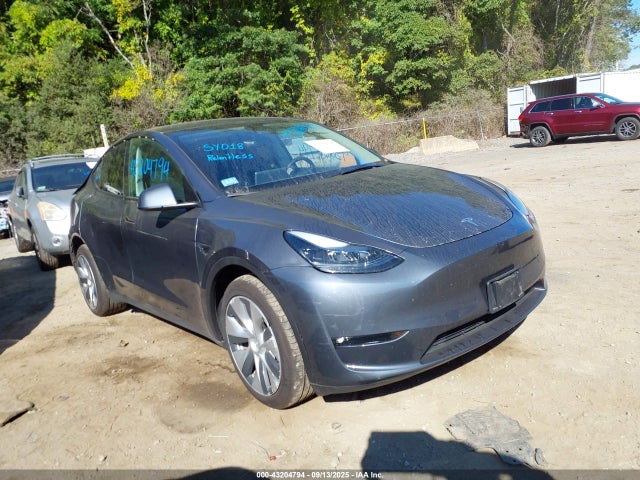 2023 TESLA MODEL Y 7SAYGDEE0PF639018 Photo 0