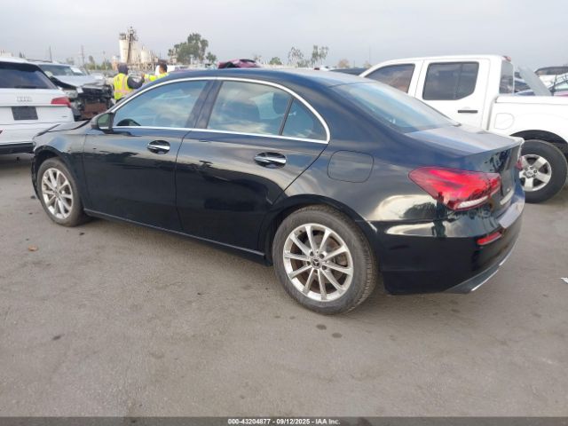 2019 MERCEDES-BENZ A 220 WDD3G4EB0KW001925 Photo 2