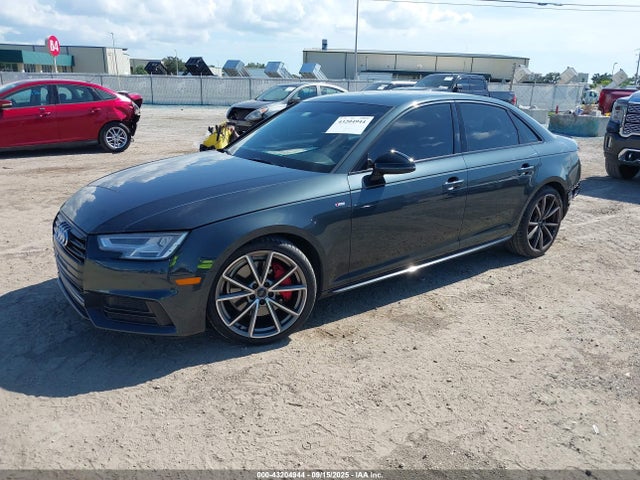 2018 AUDI A4 WAUENAF43JA059303 Photo 1