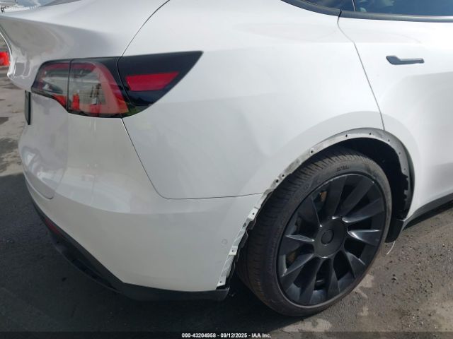 2021 TESLA MODEL Y 5YJYGDEE1MF151849 Photo 5