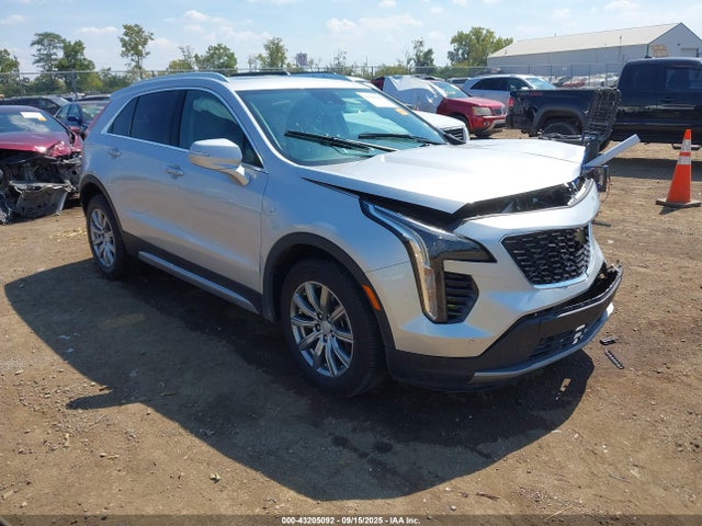 2021 CADILLAC XT4 1GYFZDR45MF011182 Photo 0