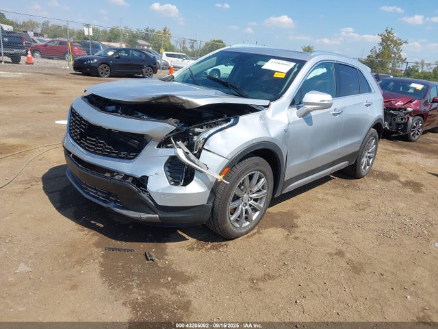 2021 CADILLAC XT4 1GYFZDR45MF011182 Photo 1