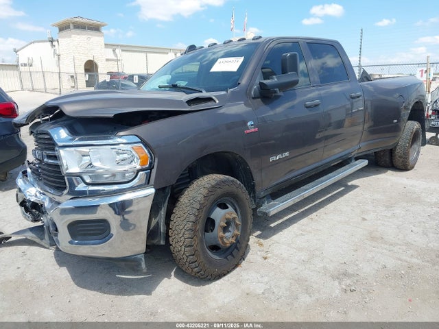 RAM 3500 2020 3C63RRGL3LG306513 Image 2