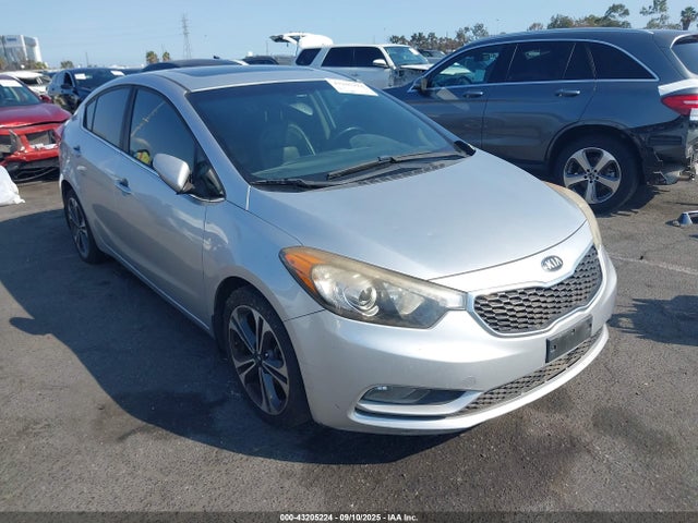 KIA 2014 2014 KNAFZ4A80E5082685 Image 6