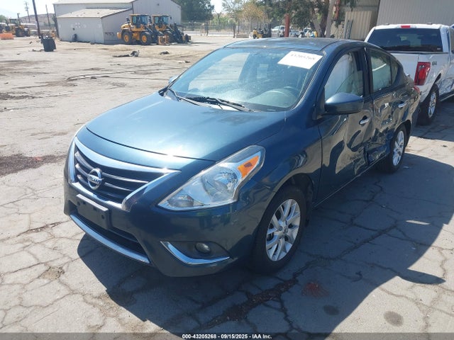 3N1CN7AP9HL860953 Nissan 2017