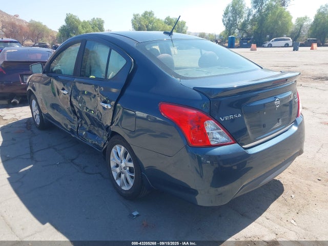 3N1CN7AP9HL860953 Nissan 2017