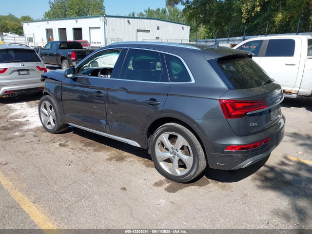 2021 AUDI Q5 WA1BAAFY7M2001806 Photo 2
