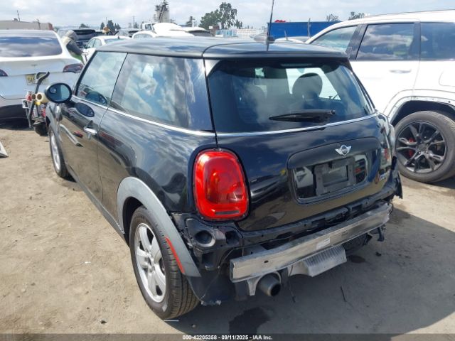 2016 MINI HARDTOP WMWXP5C53G2D13394 Photo 2