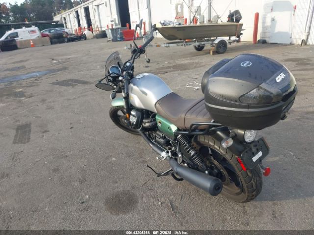 2021 MOTO GUZZI V7 ZGUKZUA00MM000242 Photo 2