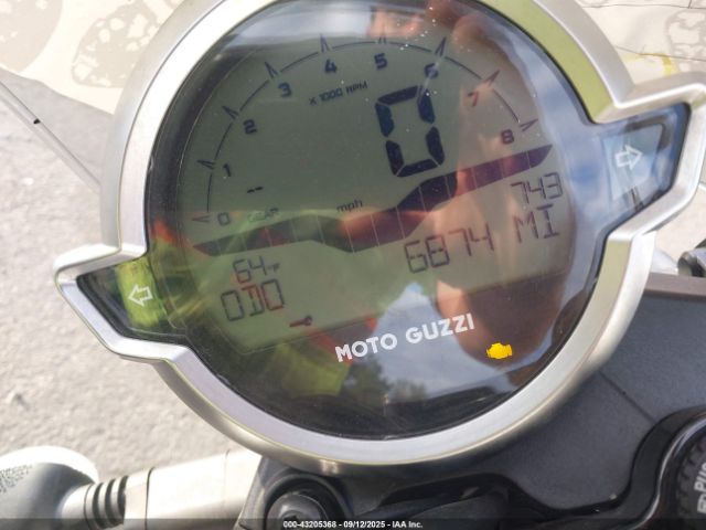 2021 MOTO GUZZI V7 ZGUKZUA00MM000242 Photo 6