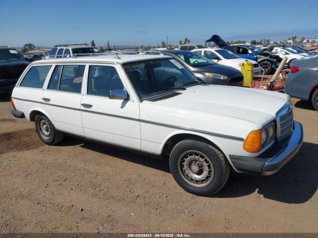 1984 MERCEDES-BENZ 300 WDBAB93AXEF022839